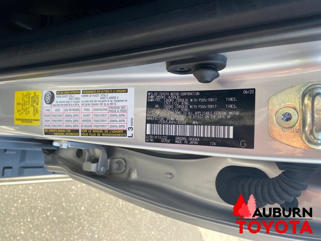 Used 2023 Toyota 4Runner TRD Off-Road Premium w/ Moonroof Package AWD/4WD image 28
