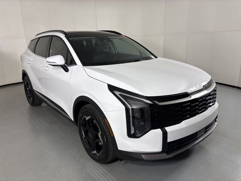 New 2026 Kia Sportage EX FWD image 2