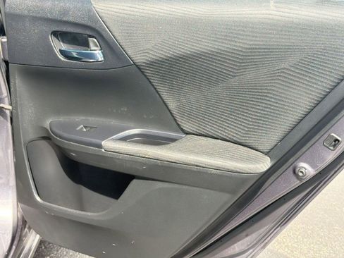 Used 2017 Honda Accord LX image 23