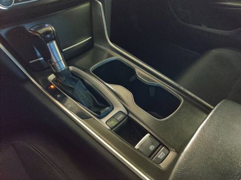 Used 2018 Honda Accord Sport image 26
