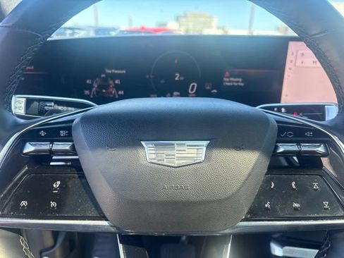 Certified 2024 Cadillac Lyriq Luxury AWD/4WD image 10