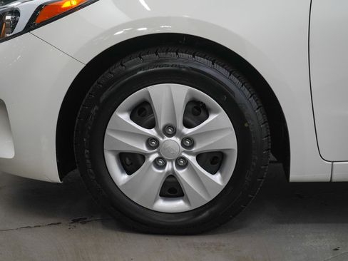 Used 2018 Kia Forte LX w/ LX Rear Camera Package FWD image 27