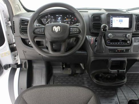 Used 2025 RAM ProMaster 2500 w/ Convenience Group image 10