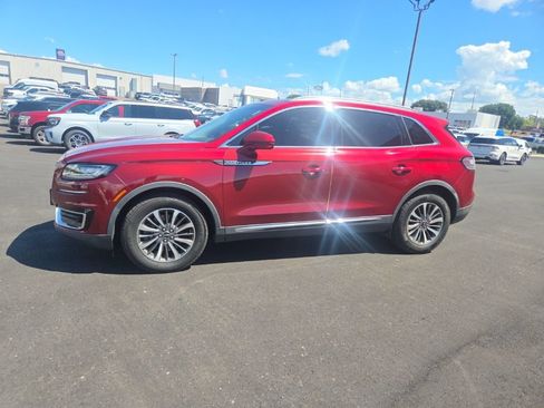 Used 2019 Lincoln Nautilus Select FWD image 4