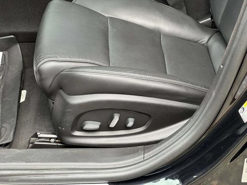 Used 2017 Cadillac XTS Luxury AWD/4WD image 16