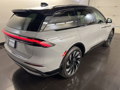 New 2026 Lincoln Nautilus Reserve w/ Jet Appearance Package image 6