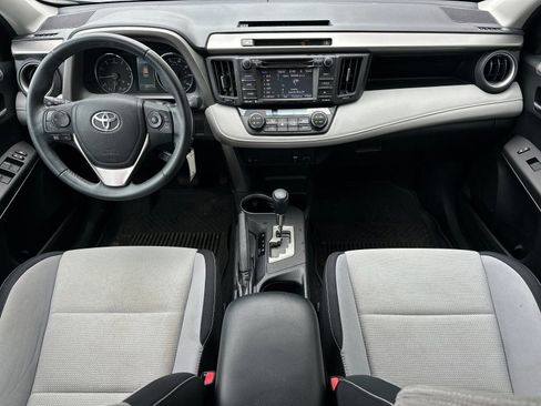 Used 2016 Toyota RAV4 XLE AWD/4WD image 12