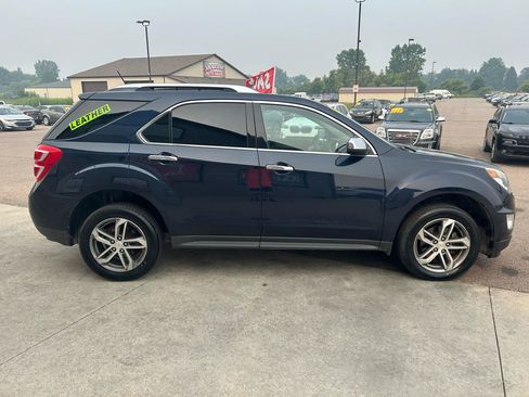 Used 2017 Chevrolet Equinox Premier w/ Enhanced Convenience Package FWD image 6