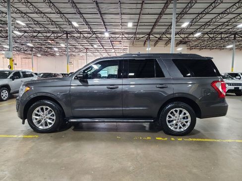 Used 2021 Ford Expedition XLT image 7