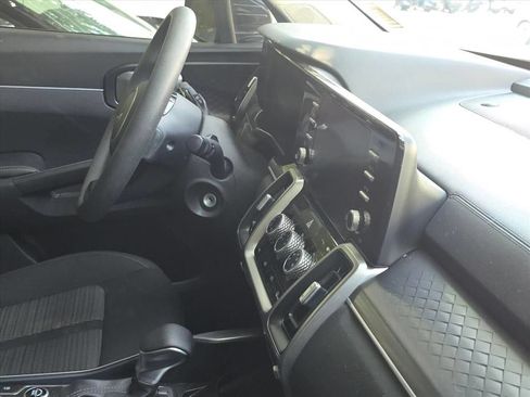Certified 2023 Kia Sorento LX FWD image 8