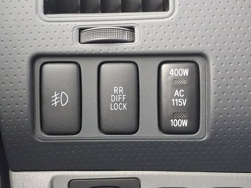 Used 2010 Toyota Tacoma PreRunner image 22