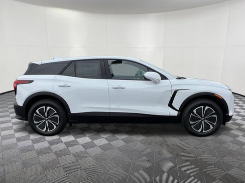 New 2025 Chevrolet Blazer EV LT image 7