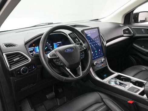 Certified 2024 Ford Edge SEL w/ Convenience Package AWD/4WD image 12