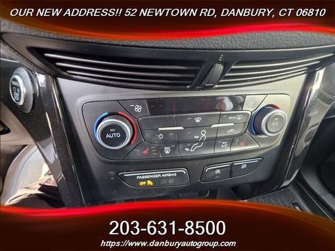 Used 2019 Ford Escape SEL AWD/4WD image 16