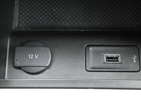 Used 2022 Volkswagen Passat 2.0T image 23