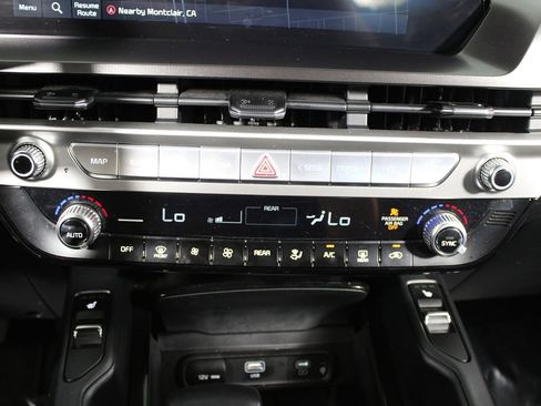 Used 2023 Kia Telluride S image 11