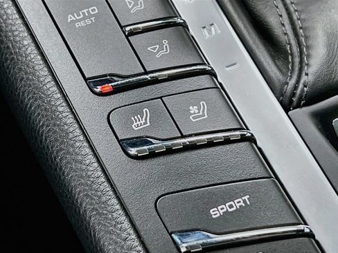 Certified 2020 Porsche Macan AWD/4WD image 23
