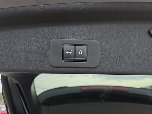 Used 2025 Nissan Murano SL image 17