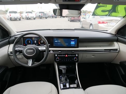 Used 2025 Hyundai Tucson SEL image 19