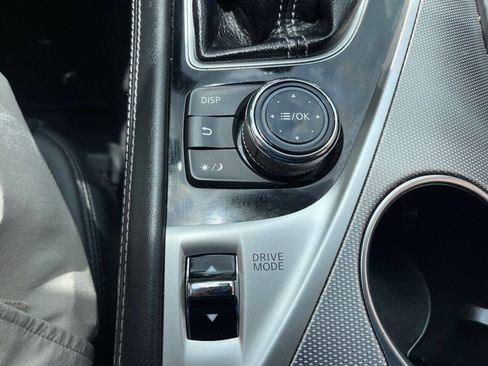Used 2016 INFINITI Q50 Premium image 29