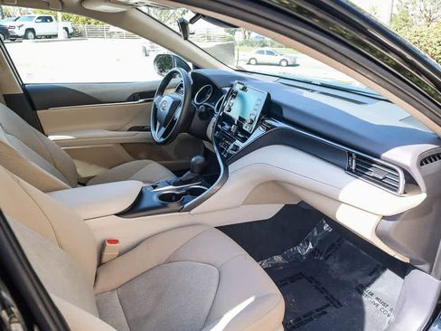 Used 2022 Toyota Camry LE FWD image 15