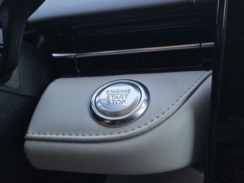 New 2026 Lincoln Nautilus Premier w/ Jet Appearance Package image 12