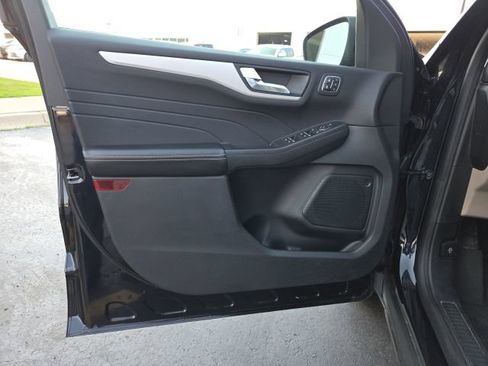 Used 2021 Ford Escape SEL w/ Technology Package AWD/4WD image 10