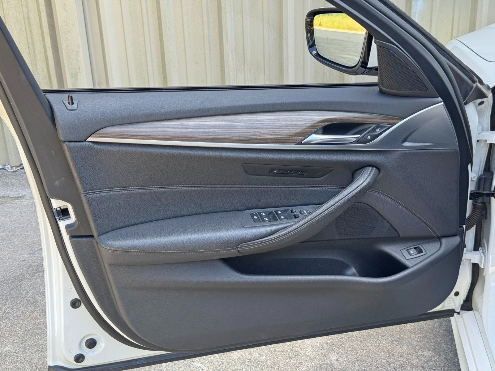 Used 2019 BMW 540i w/ M Sport Package RWD image 44