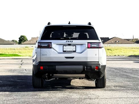 New 2026 Jeep Cherokee Limited AWD/4WD image 11