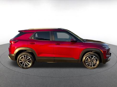 Used 2025 Chevrolet TrailBlazer LT image 16