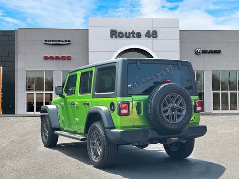 Used 2025 Jeep Wrangler Unlimited Sport AWD/4WD image 4