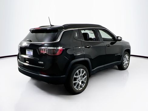 Used 2022 Jeep Compass Latitude AWD/4WD image 5