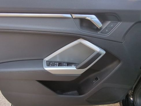 Used 2025 Audi Q3 2.0T Premium AWD/4WD image 12