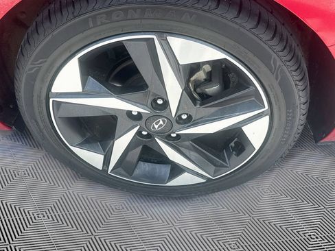 Used 2022 Hyundai Elantra Limited FWD image 33