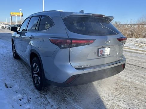 Used 2022 Toyota Highlander XLE image 47
