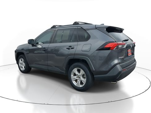 Used 2021 Toyota RAV4 XLE FWD image 4