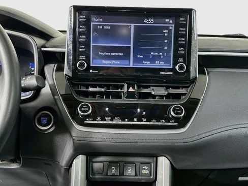 Used 2022 Toyota Corolla Cross XLE w/ Convenience Package FWD image 13