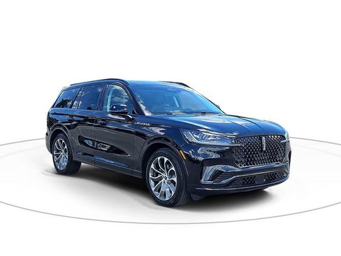 New 2025 Lincoln Aviator 2WD w/ Jet Appearance Package image 32