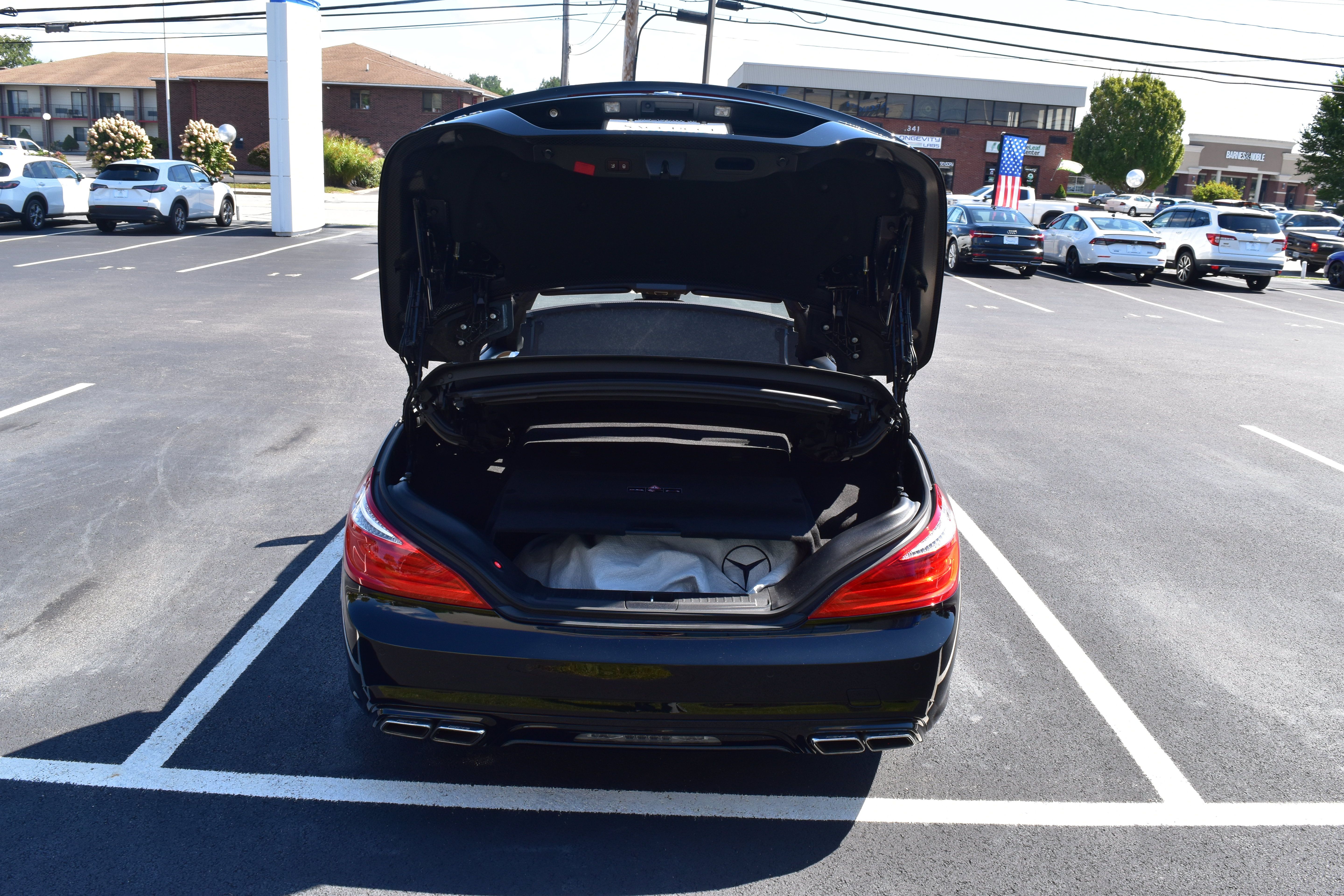 Used 2014 Mercedes-Benz SL 63 AMG image 8