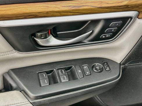 Used 2017 Honda CR-V Touring image 15