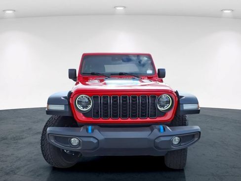 Used 2024 Jeep Wrangler Unlimited Rubicon 4xe AWD/4WD image 4