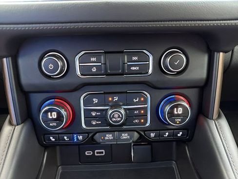 Used 2021 Chevrolet Tahoe High Country AWD/4WD image 14