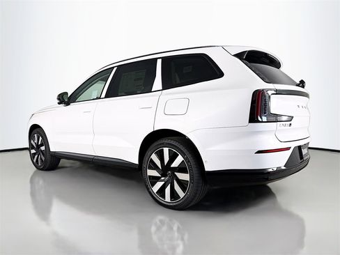New 2025 Volvo EX90 Plus w/ Protection Package Premier image 5
