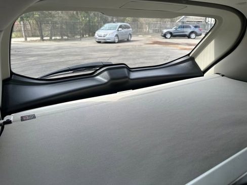 Used 2017 Nissan Rogue SV image 19