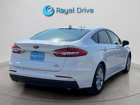 Used 2020 Ford Fusion SE FWD image 6