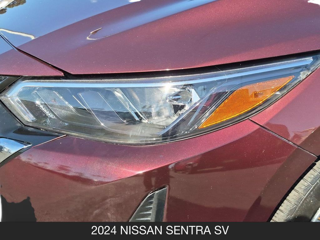 Used 2024 Nissan Sentra SV FWD image 10
