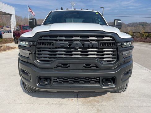 New 2026 RAM 5500 Tradesman image 29