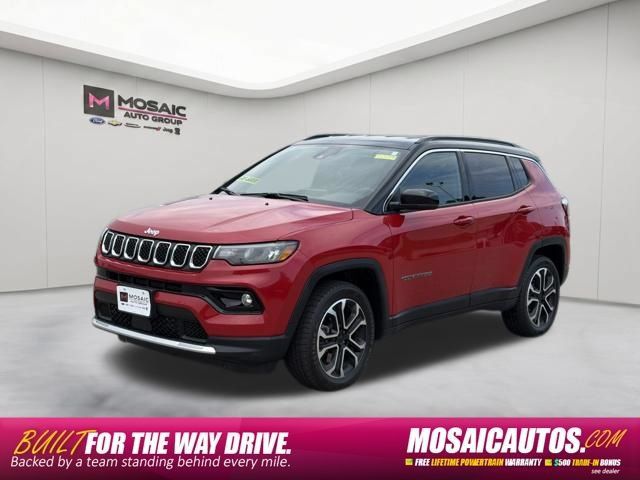 Used 2023 Jeep Compass Limited AWD/4WD image 3