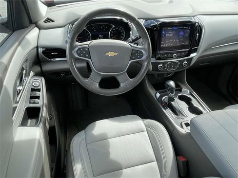 Used 2021 Chevrolet Traverse LT w/ LT Premium Package image 13