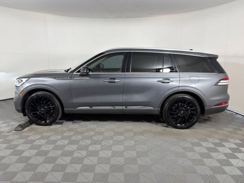 Used 2022 Lincoln Aviator Reserve w/ Equipment Group 201A image 2